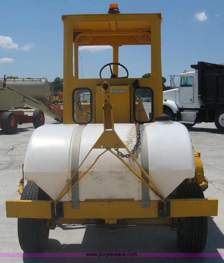 image for item A6435 Broce RJ300 broom