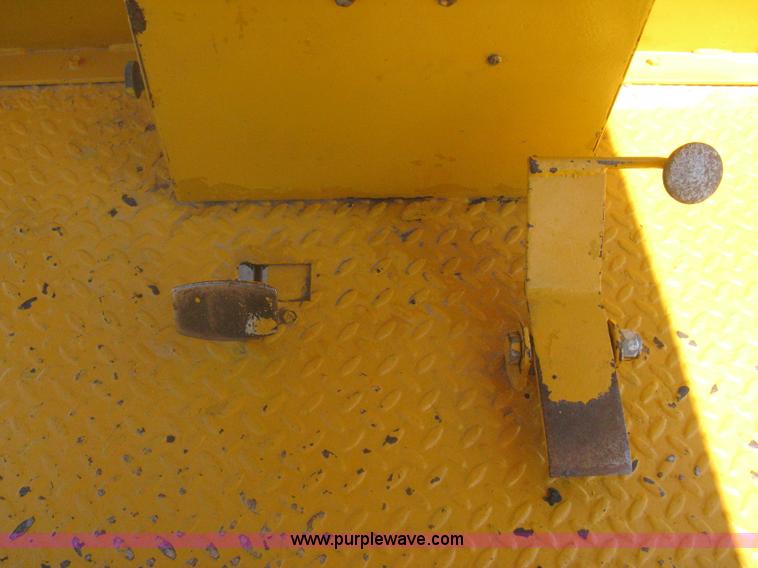 image for item A6435 Broce RJ300 broom