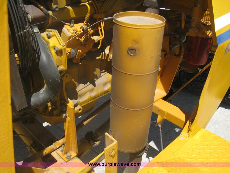 image for item A6435 Broce RJ300 broom