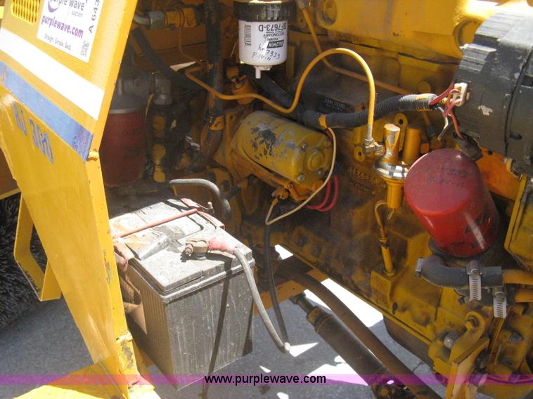 image for item A6435 Broce RJ300 broom