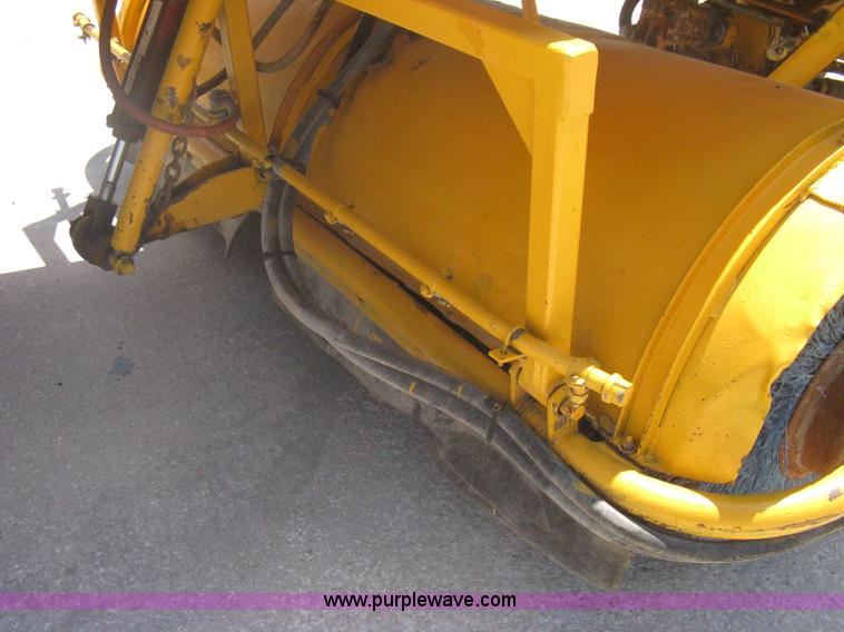 image for item A6435 Broce RJ300 broom