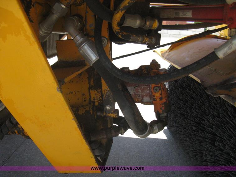 image for item A6435 Broce RJ300 broom