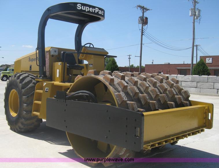 image for item A6437 Champion 840P SuperPac vibratory padfoot roller