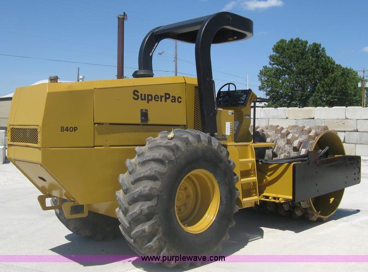 image for item A6437 Champion 840P SuperPac vibratory padfoot roller
