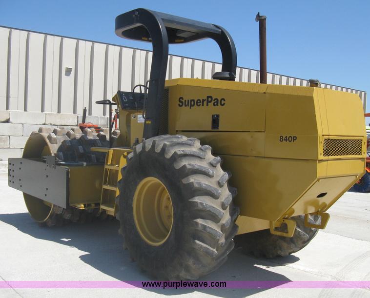 image for item A6437 Champion 840P SuperPac vibratory padfoot roller