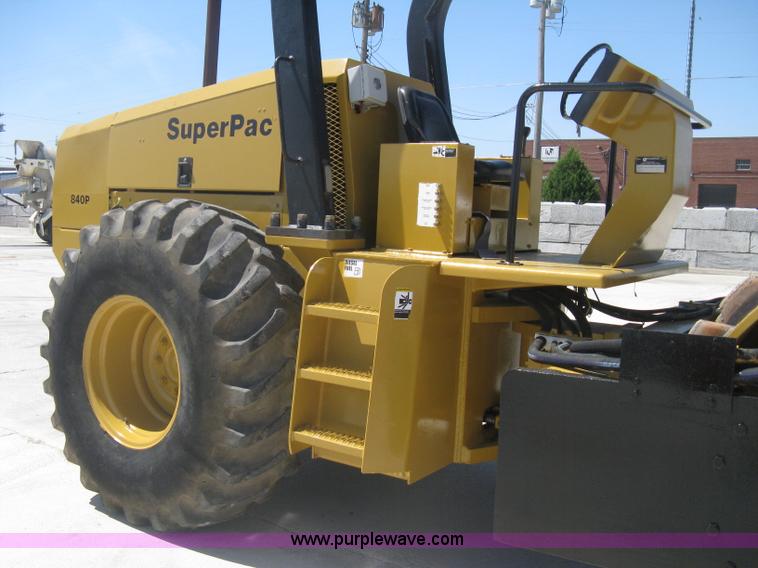 image for item A6437 Champion 840P SuperPac vibratory padfoot roller