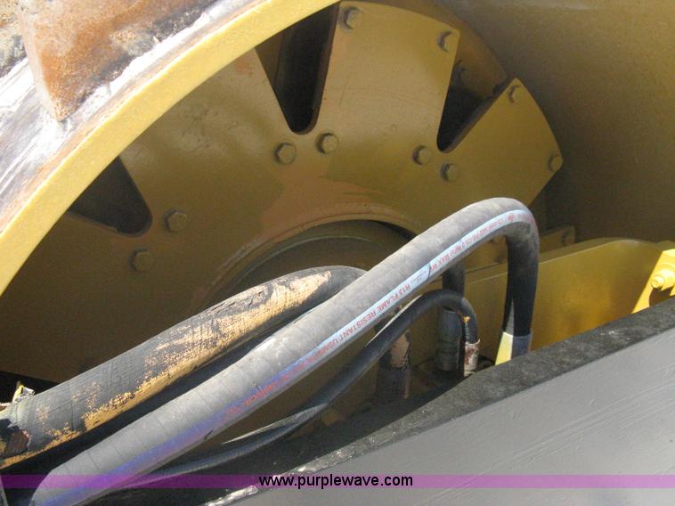 image for item A6437 Champion 840P SuperPac vibratory padfoot roller