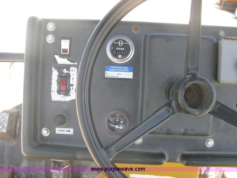 image for item A6437 Champion 840P SuperPac vibratory padfoot roller