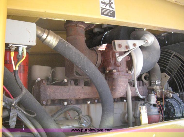 image for item A6437 Champion 840P SuperPac vibratory padfoot roller