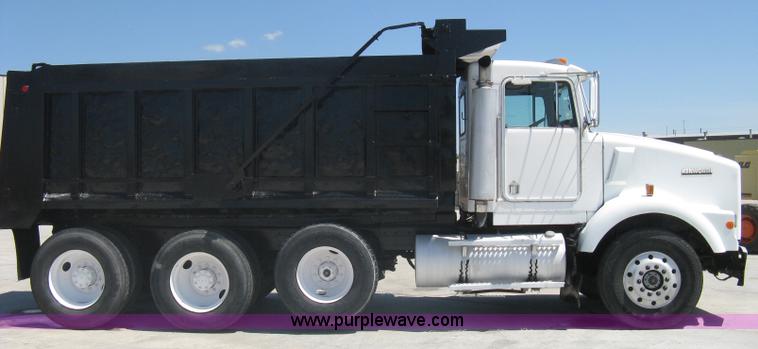 image for item A6438 1994 Kenworth T800B dump truck