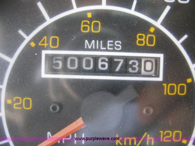 image for item A6438 1994 Kenworth T800B dump truck