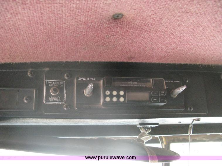 image for item A6438 1994 Kenworth T800B dump truck