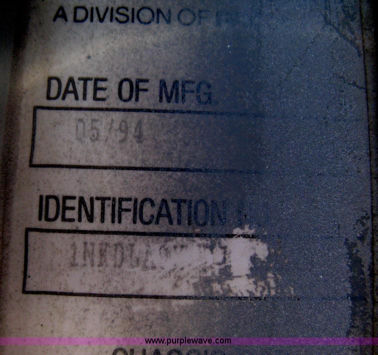 image for item A6438 1994 Kenworth T800B dump truck