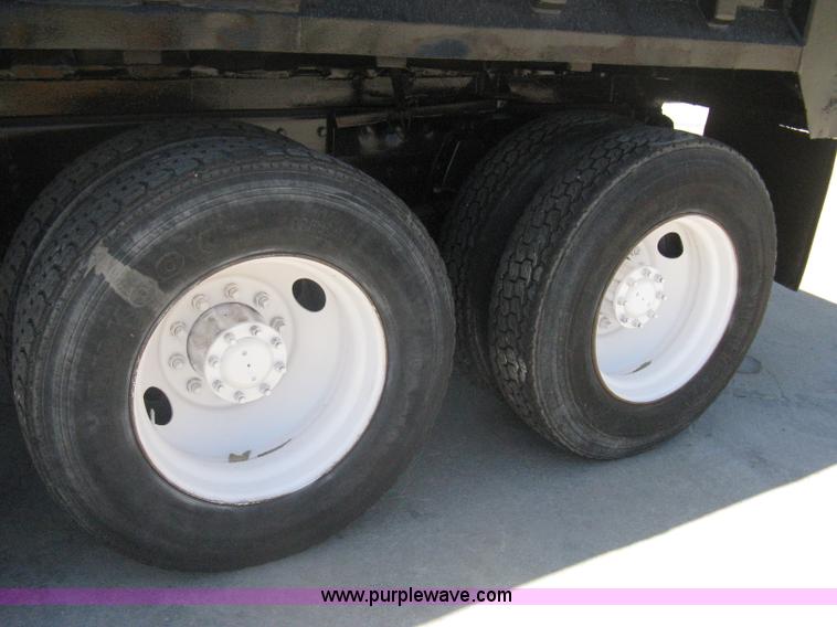 image for item A6438 1994 Kenworth T800B dump truck