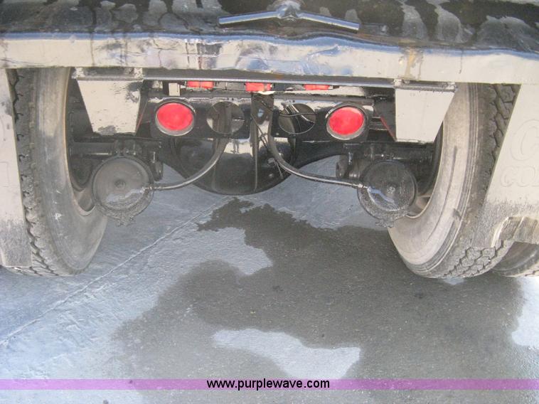 image for item A6438 1994 Kenworth T800B dump truck