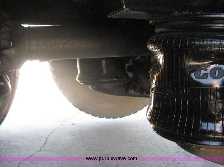 image for item A6438 1994 Kenworth T800B dump truck