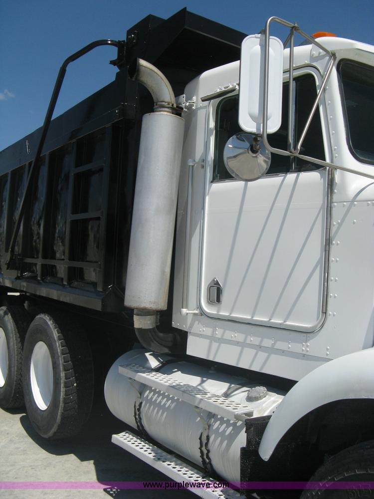 image for item A6438 1994 Kenworth T800B dump truck