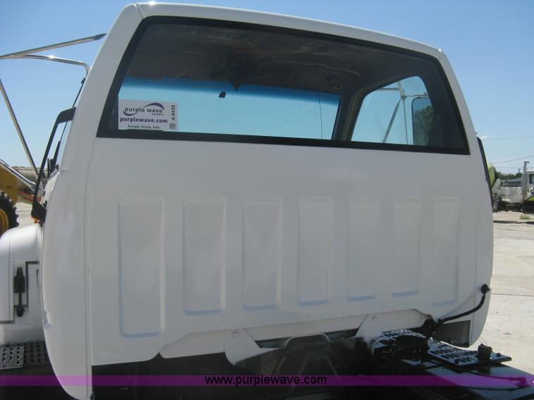 image for item A6439 1991 GMC Topkick two ton truck cab and chassis