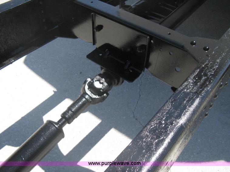 image for item A6439 1991 GMC Topkick two ton truck cab and chassis