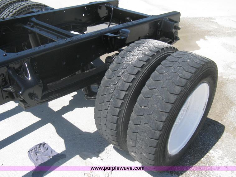 image for item A6439 1991 GMC Topkick two ton truck cab and chassis