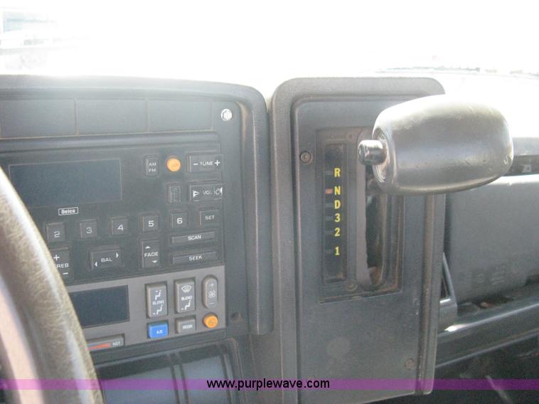 image for item A6439 1991 GMC Topkick two ton truck cab and chassis