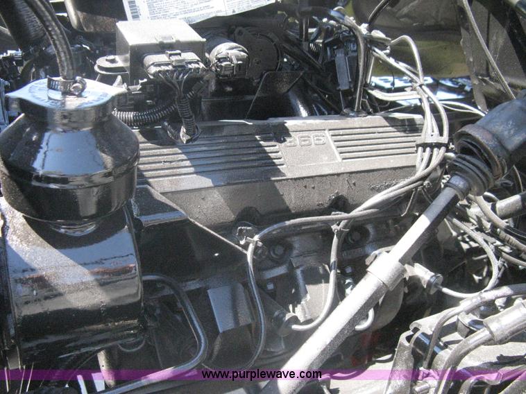 image for item A6439 1991 GMC Topkick two ton truck cab and chassis