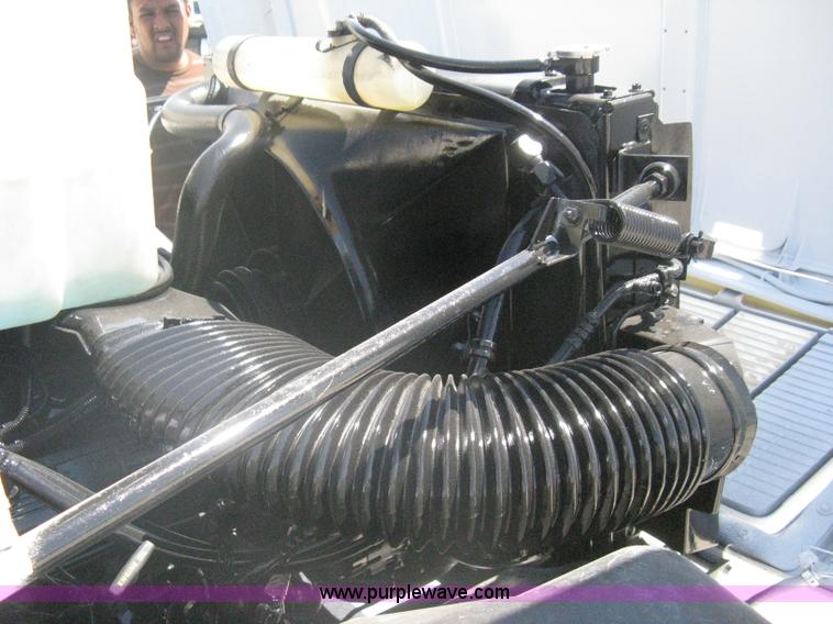 image for item A6439 1991 GMC Topkick two ton truck cab and chassis