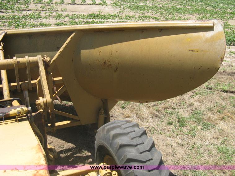 image for item A6441 1983 Caterpillar 120G motor grader