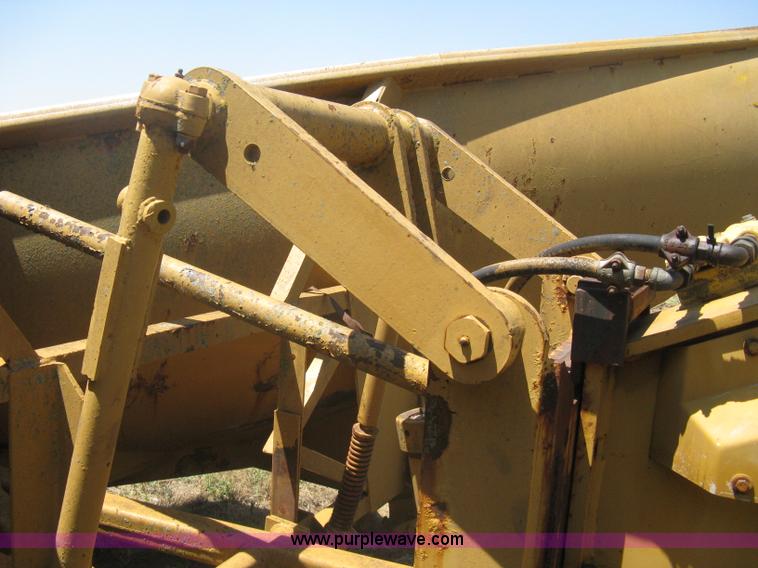 image for item A6441 1983 Caterpillar 120G motor grader