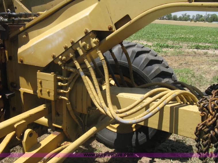 image for item A6441 1983 Caterpillar 120G motor grader