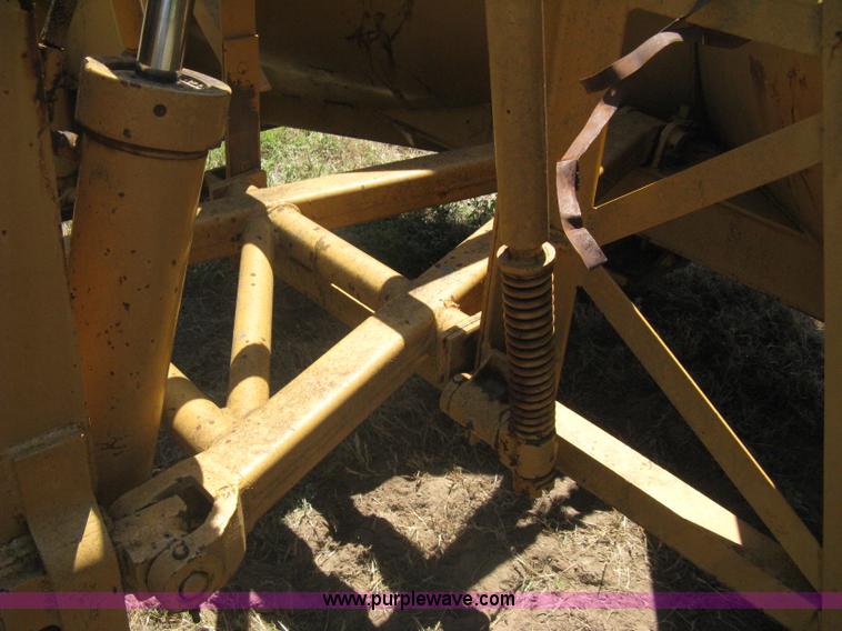 image for item A6441 1983 Caterpillar 120G motor grader