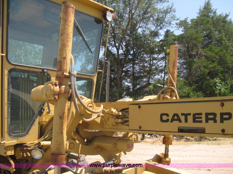 image for item A6441 1983 Caterpillar 120G motor grader