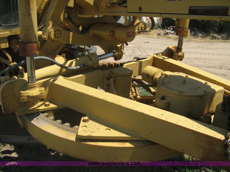 image for item A6441 1983 Caterpillar 120G motor grader