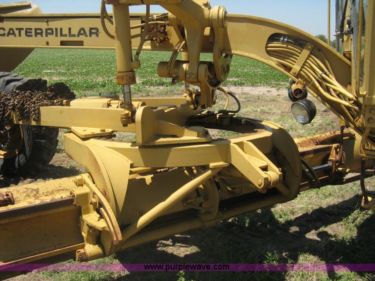 image for item A6441 1983 Caterpillar 120G motor grader