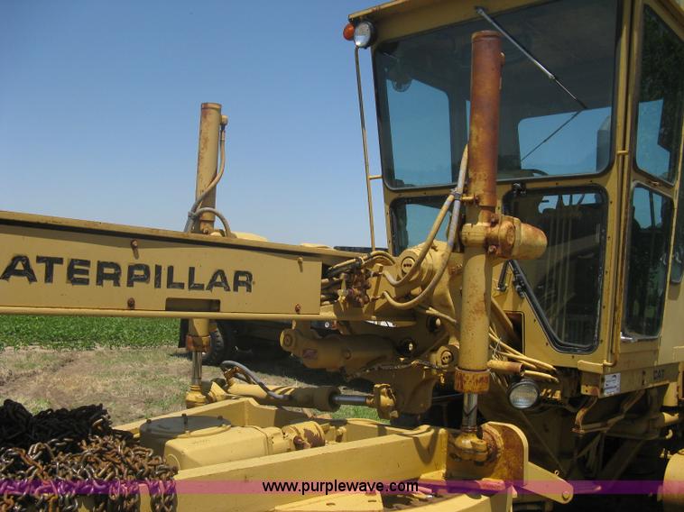 image for item A6441 1983 Caterpillar 120G motor grader