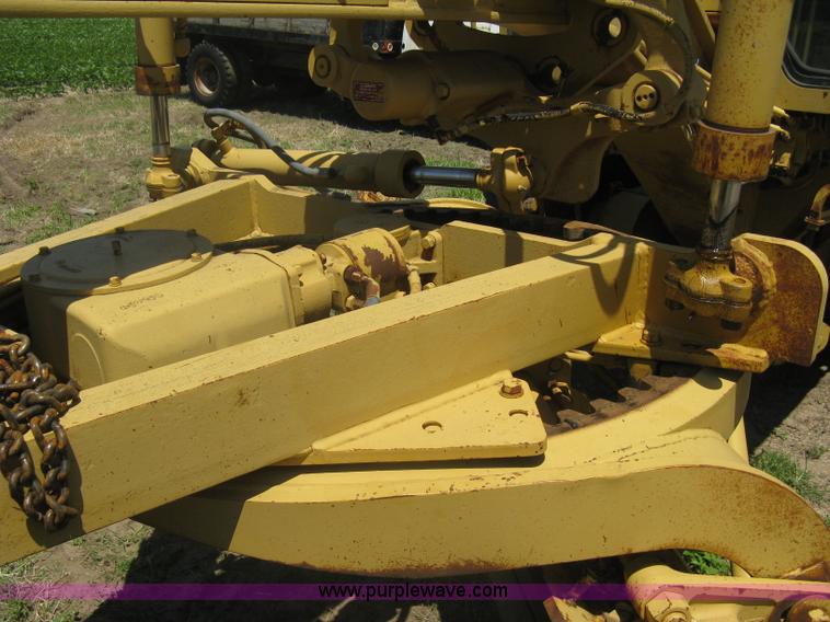 image for item A6441 1983 Caterpillar 120G motor grader