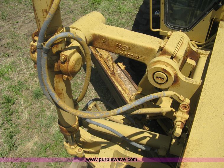 image for item A6441 1983 Caterpillar 120G motor grader