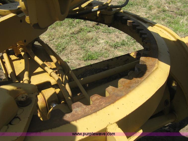 image for item A6441 1983 Caterpillar 120G motor grader