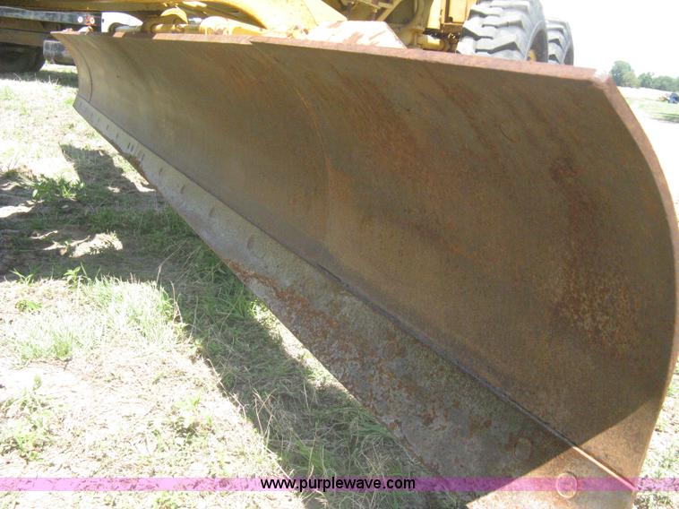 image for item A6441 1983 Caterpillar 120G motor grader