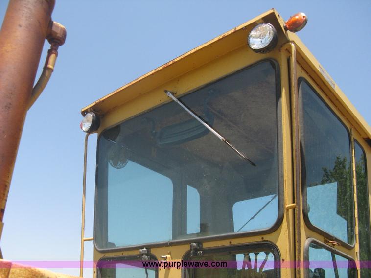 image for item A6441 1983 Caterpillar 120G motor grader