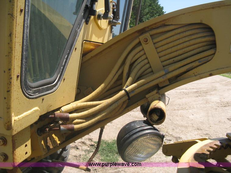 image for item A6441 1983 Caterpillar 120G motor grader