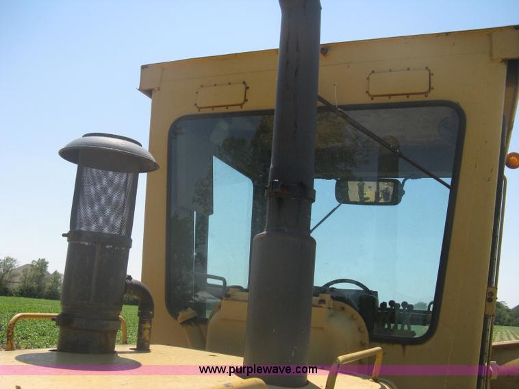 image for item A6441 1983 Caterpillar 120G motor grader