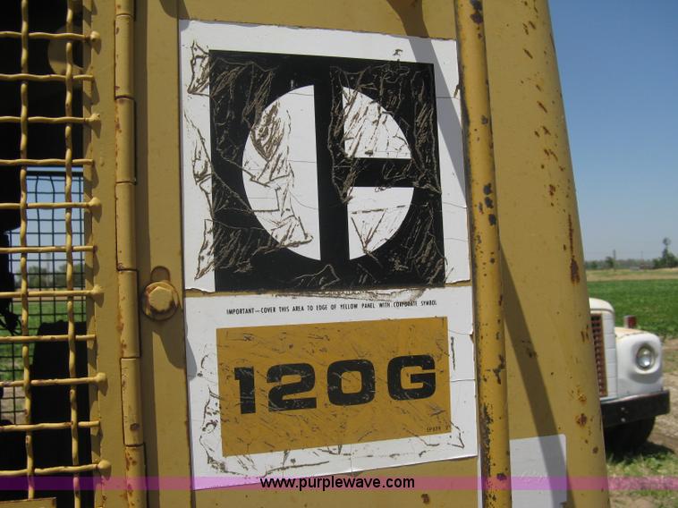 image for item A6441 1983 Caterpillar 120G motor grader