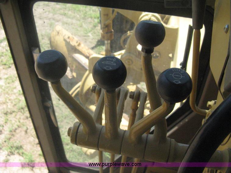 image for item A6441 1983 Caterpillar 120G motor grader