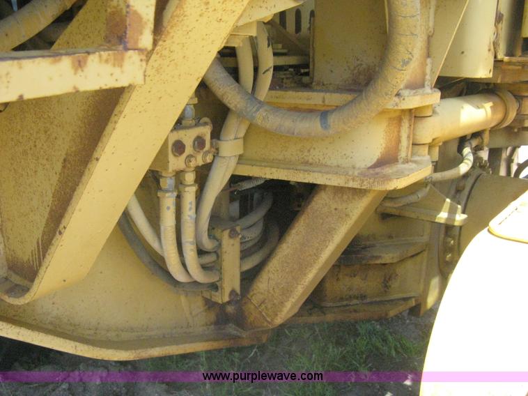 image for item A6441 1983 Caterpillar 120G motor grader