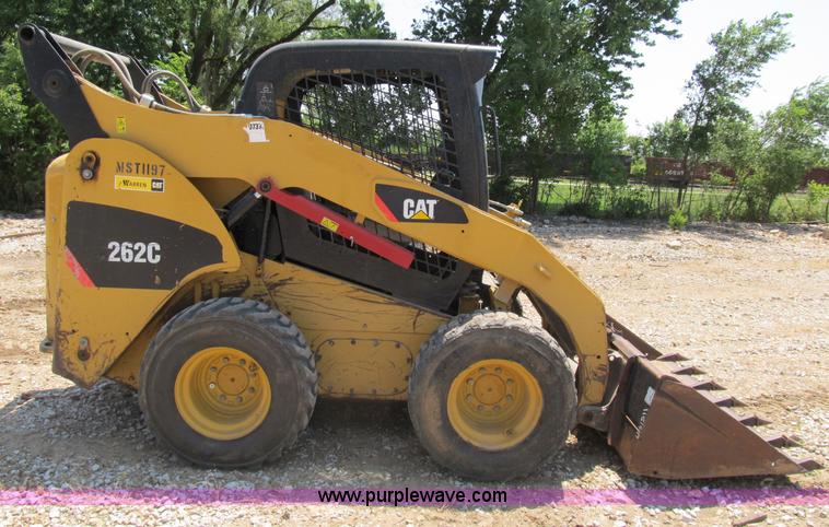 image for item B2730 2009 Caterpillar 262C skid steer