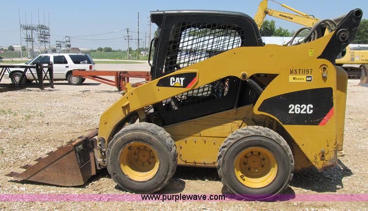 image for item B2730 2009 Caterpillar 262C skid steer
