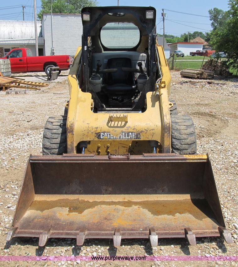 image for item B2730 2009 Caterpillar 262C skid steer