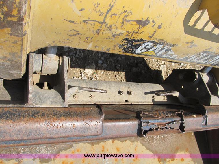 image for item B2730 2009 Caterpillar 262C skid steer