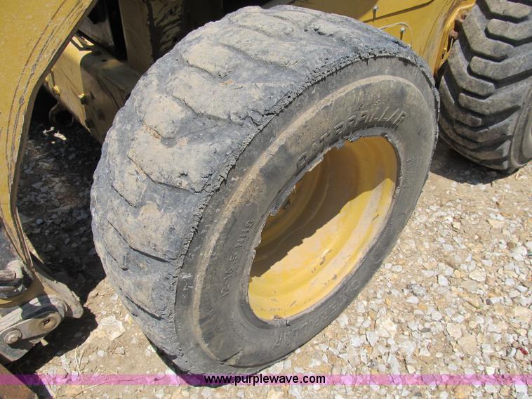image for item B2730 2009 Caterpillar 262C skid steer